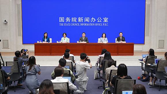 年轻人开始抛弃优衣库