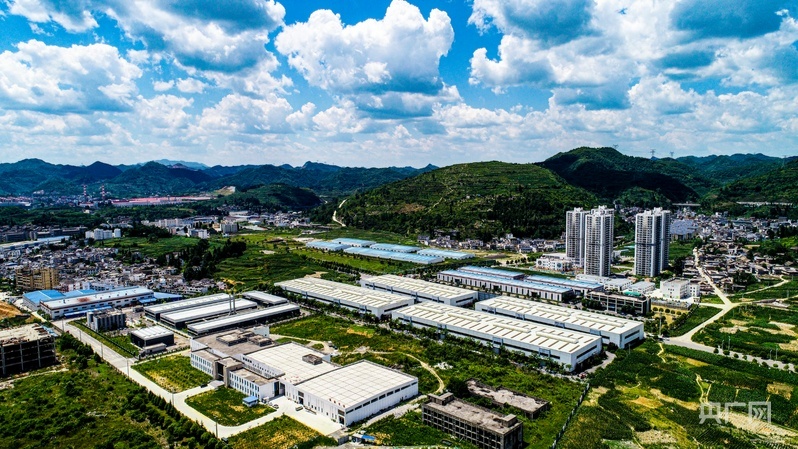 海警号万吨舰首次参加对台任务