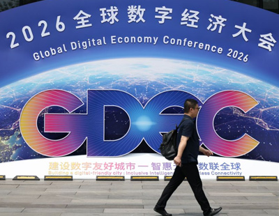 云南阿奎离世前直播称实在熬不住了